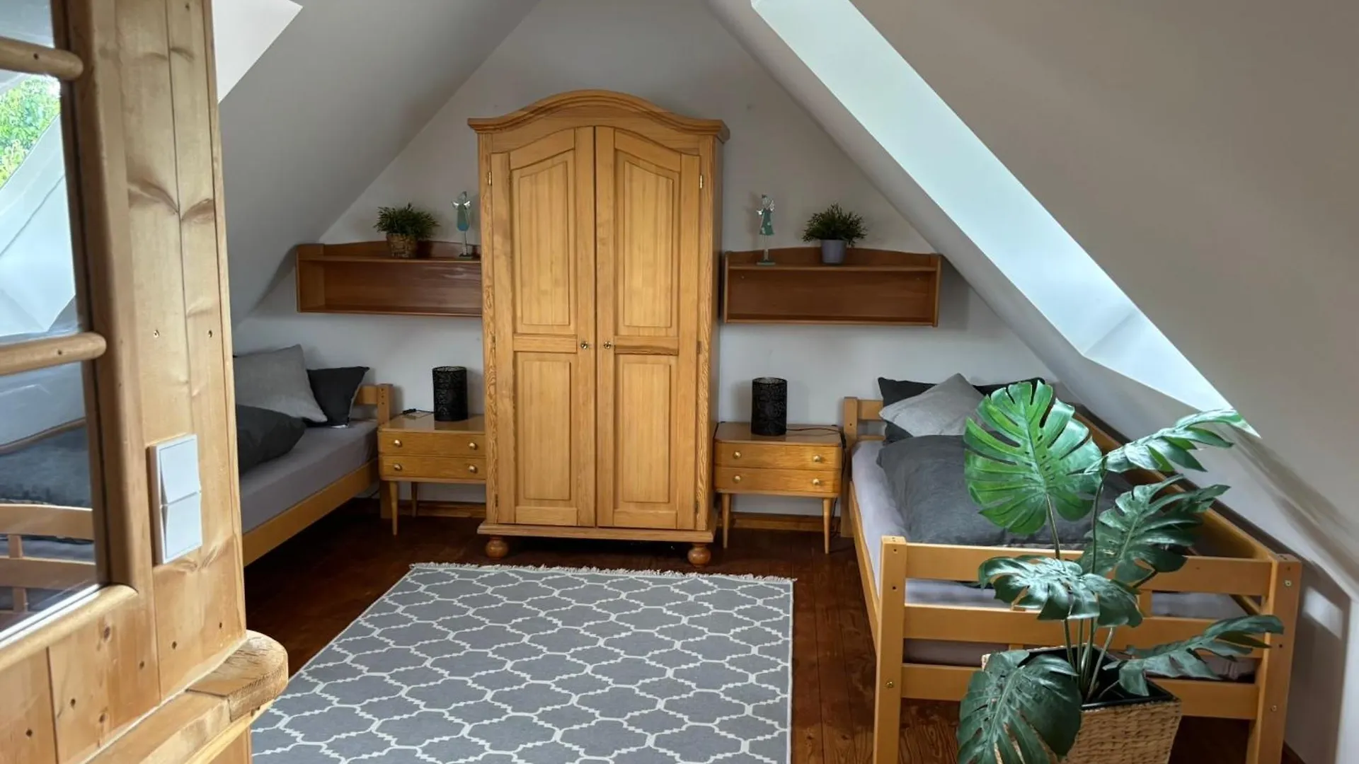 アパート Komfort Maisonettewohnung ツィルンドルフ