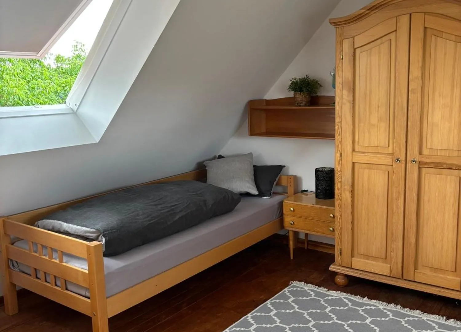 Komfort Maisonettewohnung ツィルンドルフ